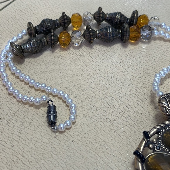 Handcrafted Faux Pearl Gold & Brass Tone Multicolored Faceted Crystal Necklace - Picture 5 of 6